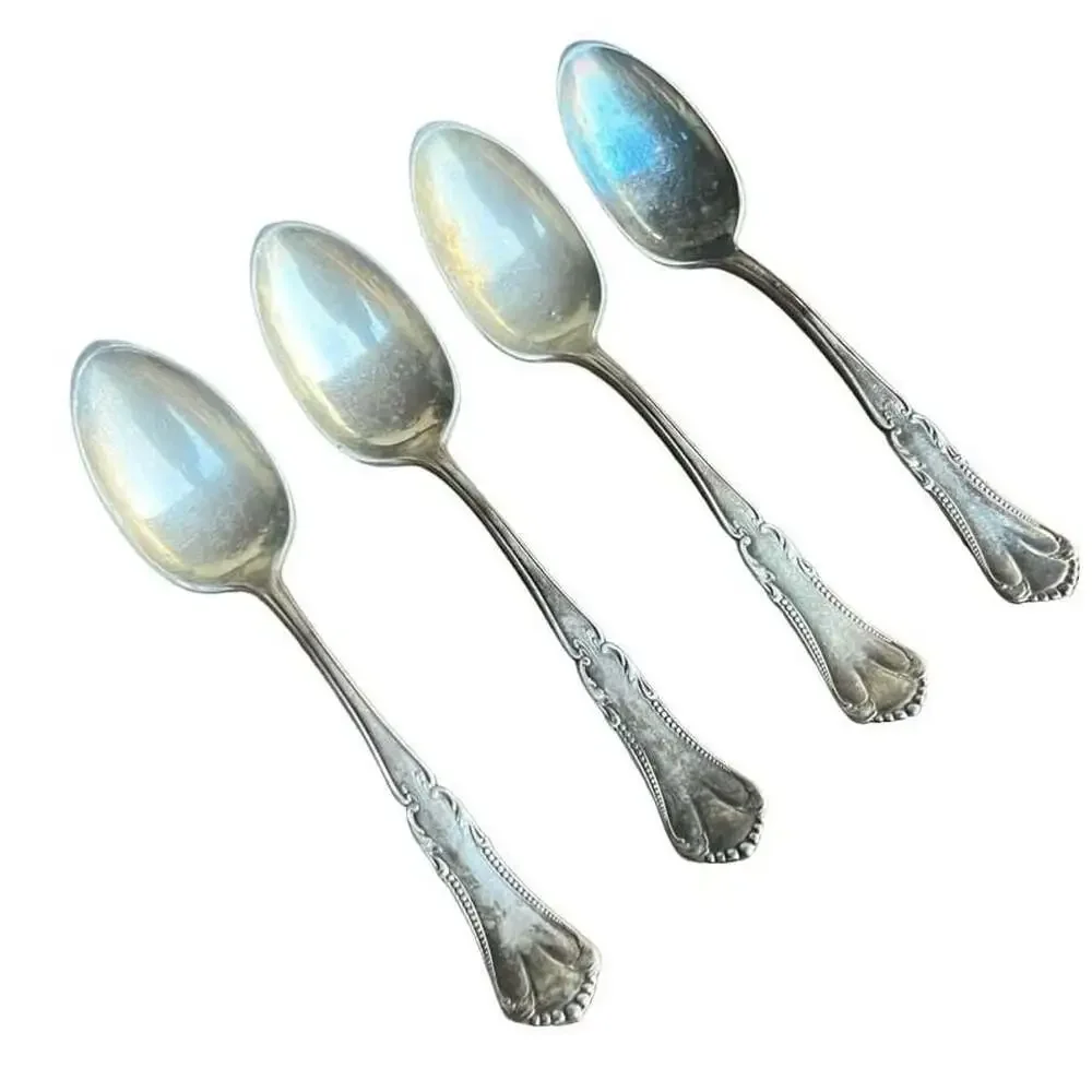 Set of 4 Vintage Wm. A. Rogers A1 Silverplate 6” Spoons